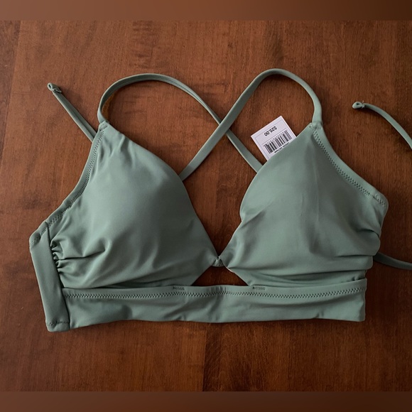 Women’s Longline Cutout Bikini Top Shade & Shore - Picture 8 of 8